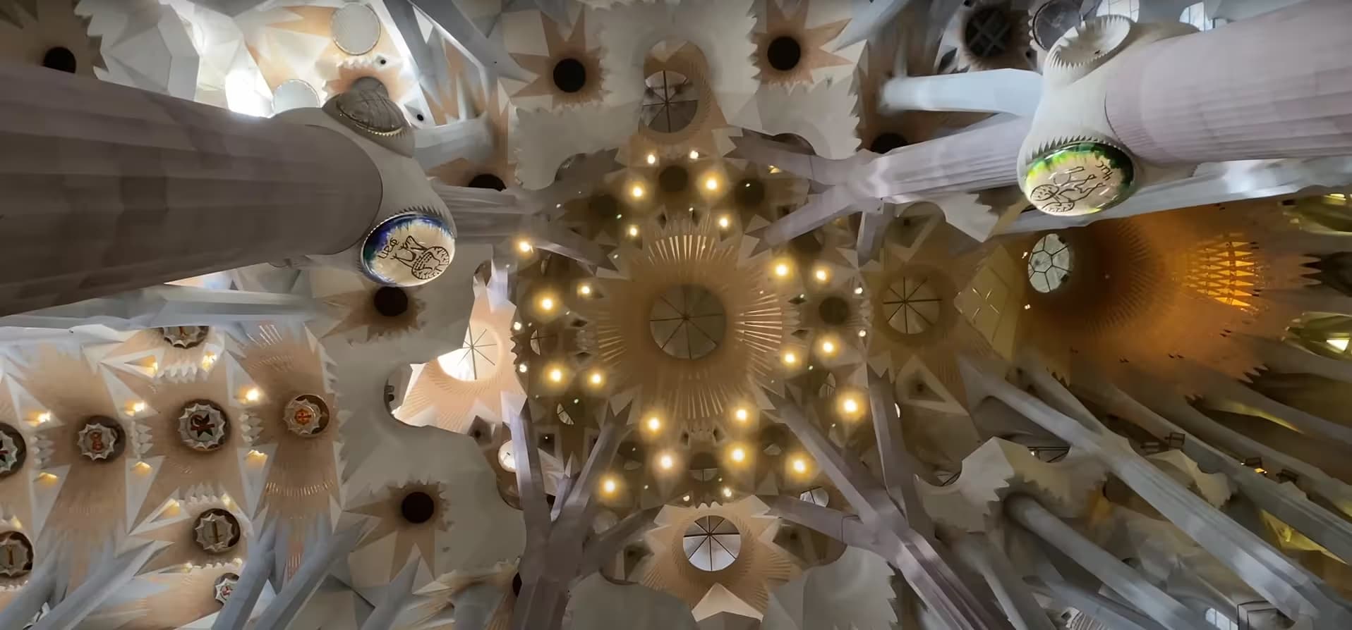 Sagrada Familia construction details and progress
